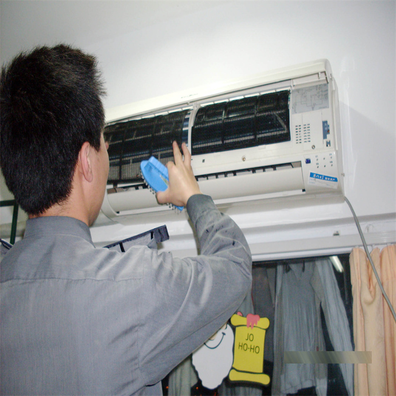 深圳龙岗南联别墅空调从里面漏水维修